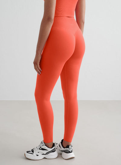 [S - 5'8"]
